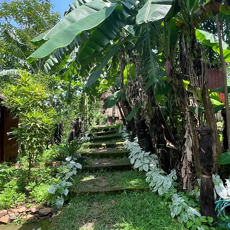 Sten Lodge Labuan Bajo Exterior photo