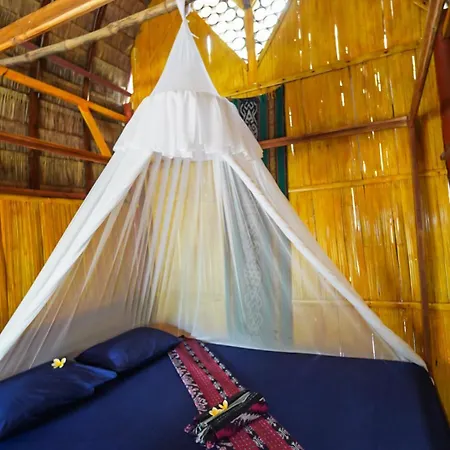 Sten Lodge Labuan Bajo Exterior photo